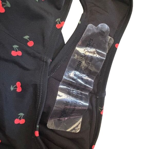 GAP Molded Bandeau Strapless Swimsuit Black Cherry Print One Piece Size Small - Picture 6 of 8